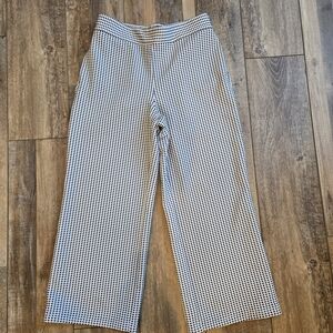 New York And Company Black and White Checkered Pants. Size Small.